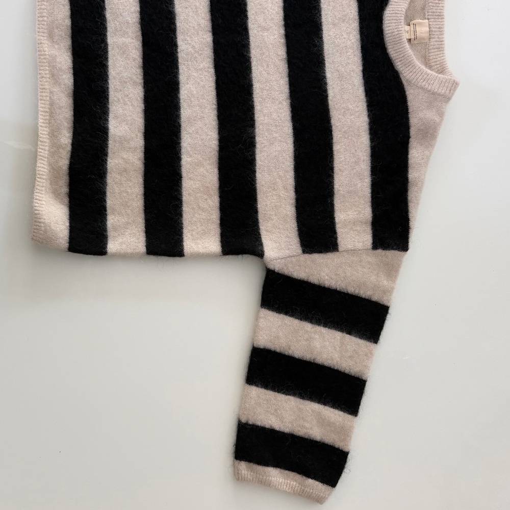 H&M Mohair Wool Blend Striped Sweater Black Beige Fuzzy Knit Size L Like New - Picture 5 of 7
